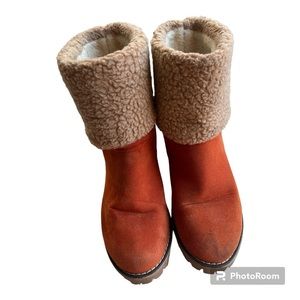 Ankle suede orange boots.  Size 40 or 9.  With faux fur